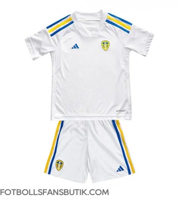 Leeds United Replika Hemmatröja Barn 2023-24 Kortärmad (+ Korta byxor)